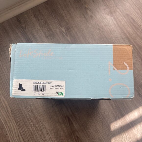 New In Box LifeStride Black Knit Knockout Lace-Up Inside Zip Combat Boots Sz 7W - Picture 8 of 10